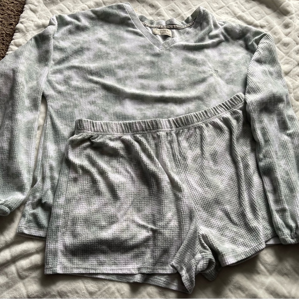 BearPaw Green and White Pajama Set Relaxed Fit